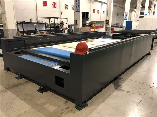 தொழில்முறை உலோக தகடு மற்றும் குழாய் குழாய் கட்டர் ஃபைபர் லேசர் கட்டர்